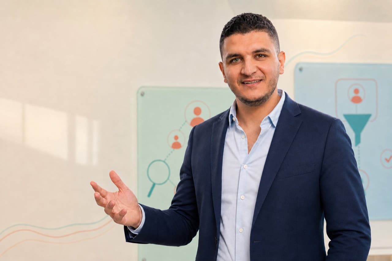 Ahmed Awad facilitating an AI-powered recruitment workshop
